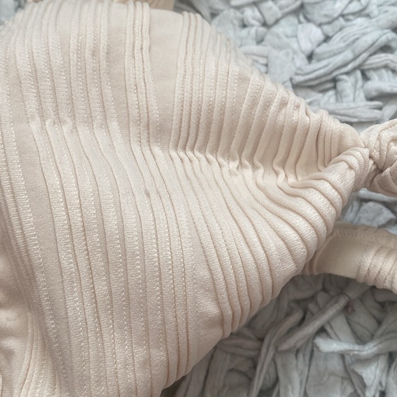 Heros Textured Monokini - Picture 3 of 5